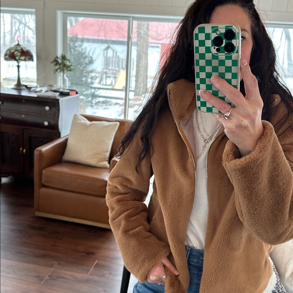 Women's Lola made in Italy Tan Faux Fur Jacket. Size small. HOC Spring & Autumn